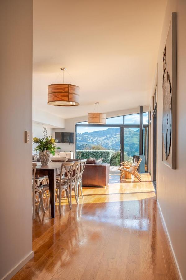 Million Dollar View - Takamatua Holiday Home Akaroa Esterno foto